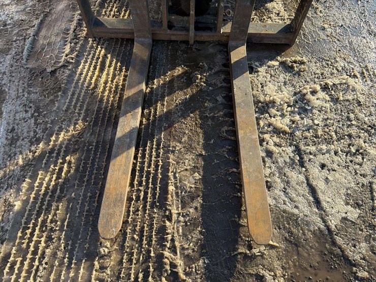 2012-jlg-g6-42a-image-14