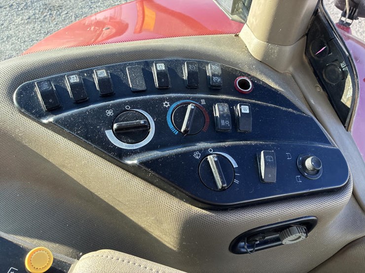 case-ih-magnum-305-image-85