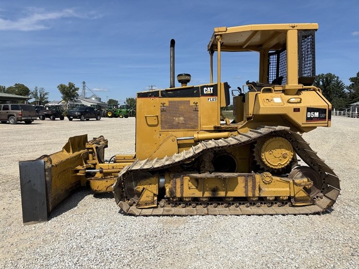 caterpillar-d5m-image-2