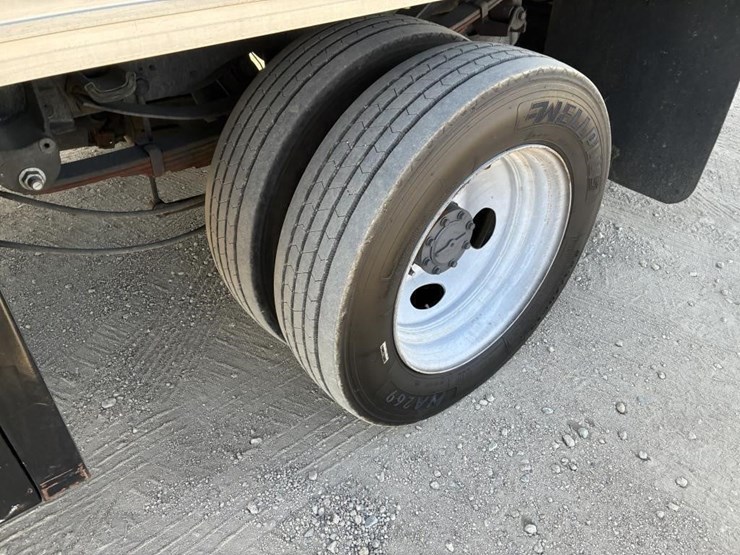 2017-ford-f550-xlt-image-5