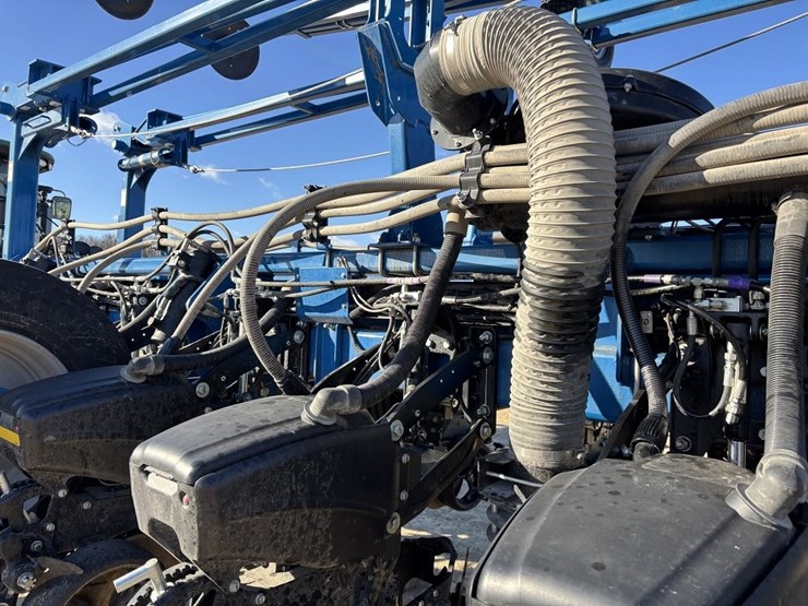 2024-kinze-5900-image-51