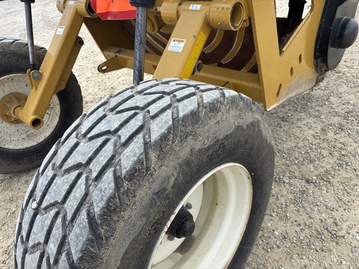 dynamic-wolverine-pull-type-ditcher-image-32