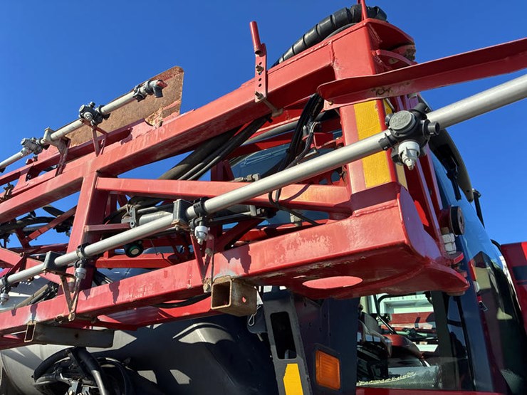 case-ih-patriot-3340-image-21