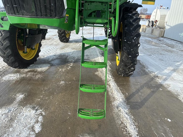 john-deere-r4038-image-48