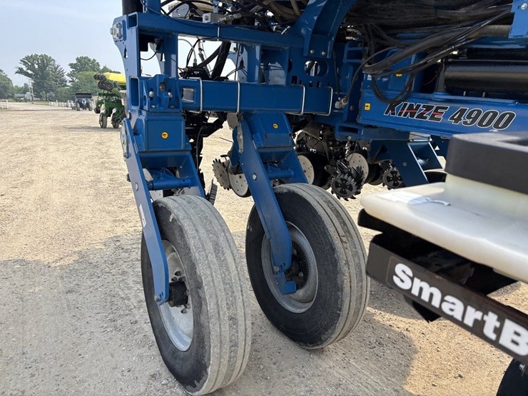 kinze-4900-image-27