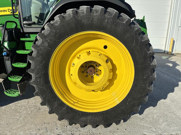 john-deere-8r-370-image-55