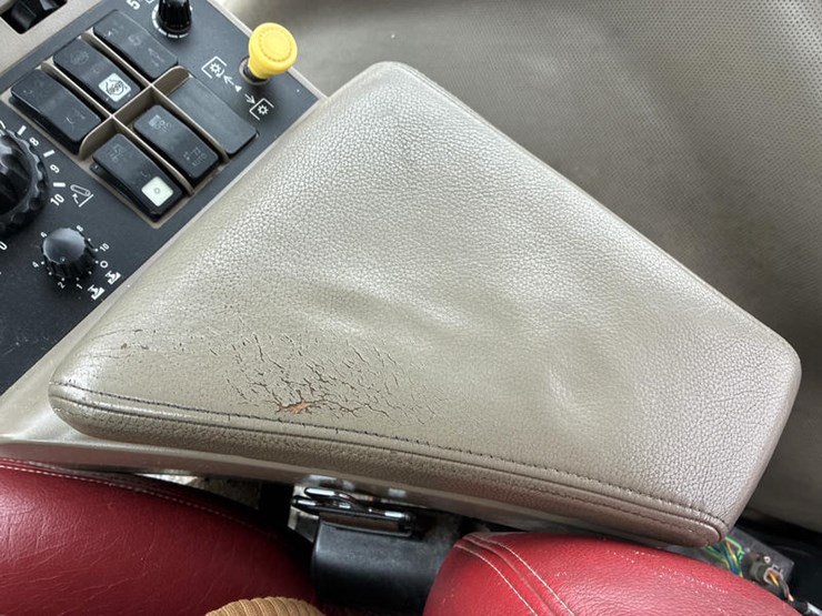 case-ih-magnum-245-image-81