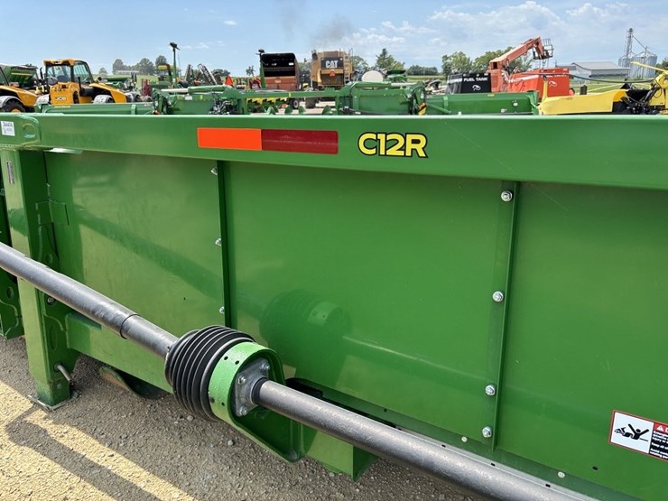 2022-john-deere-c12r-image-15