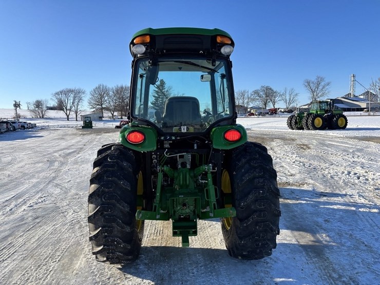 john-deere-4066r-image-4