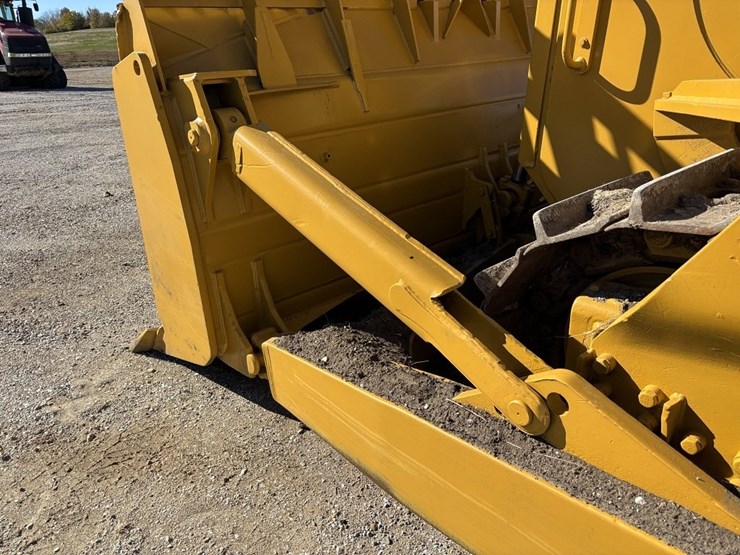 2010-caterpillar-d7e-image-33