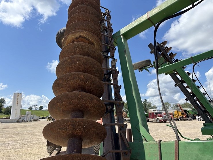 john-deere-637-image-33