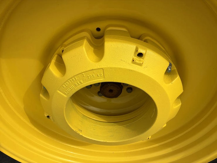 john-deere-8r-370-image-60