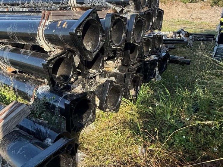 15-35ft.-commercial-black-metal-light-poles-image-10