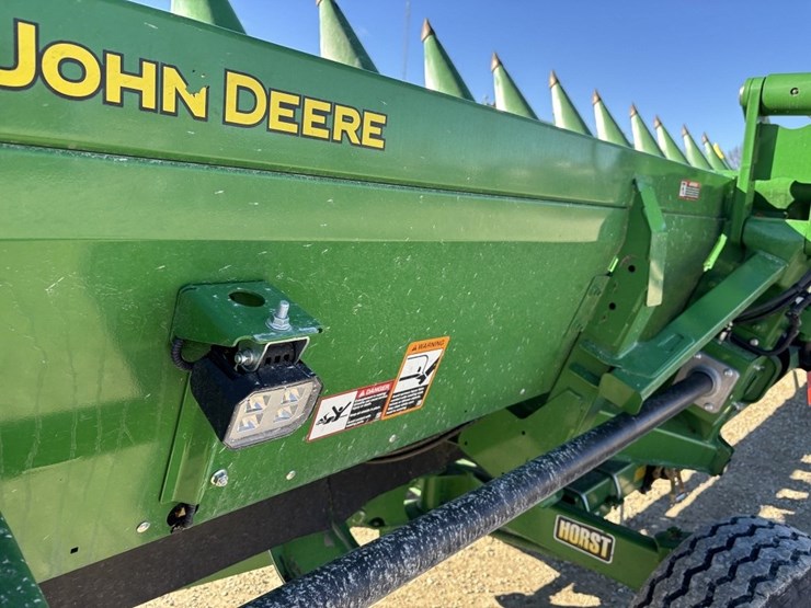 john-deere-c12f-image-25