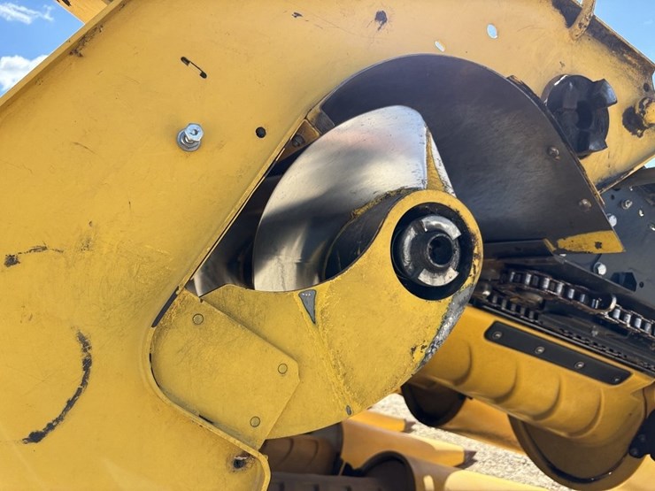 2014-new-holland-9800f-12r30"-corn-head-image-20