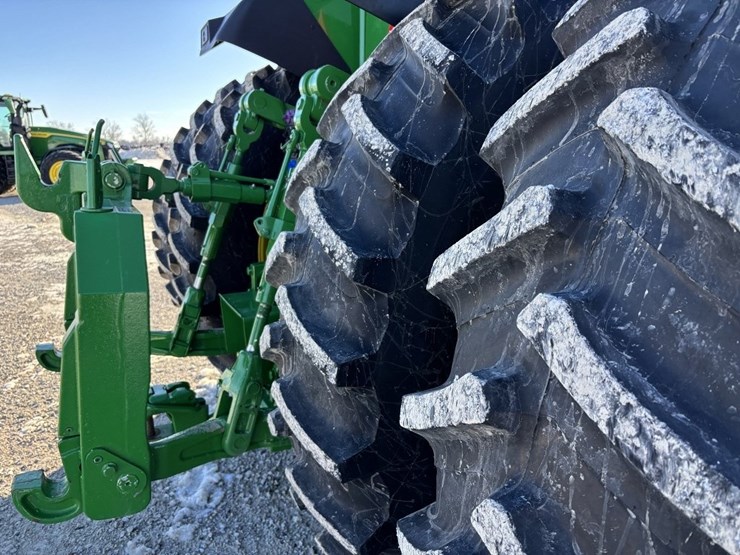 john-deere-8r-410-image-21