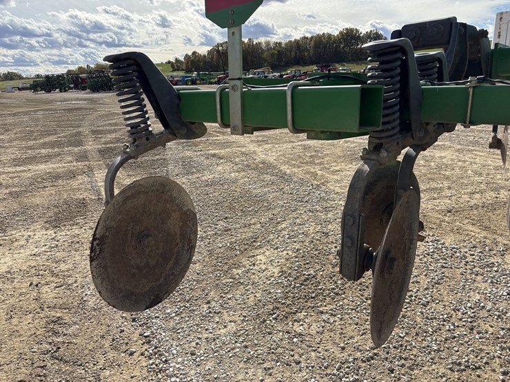 john-deere-2700-image-29