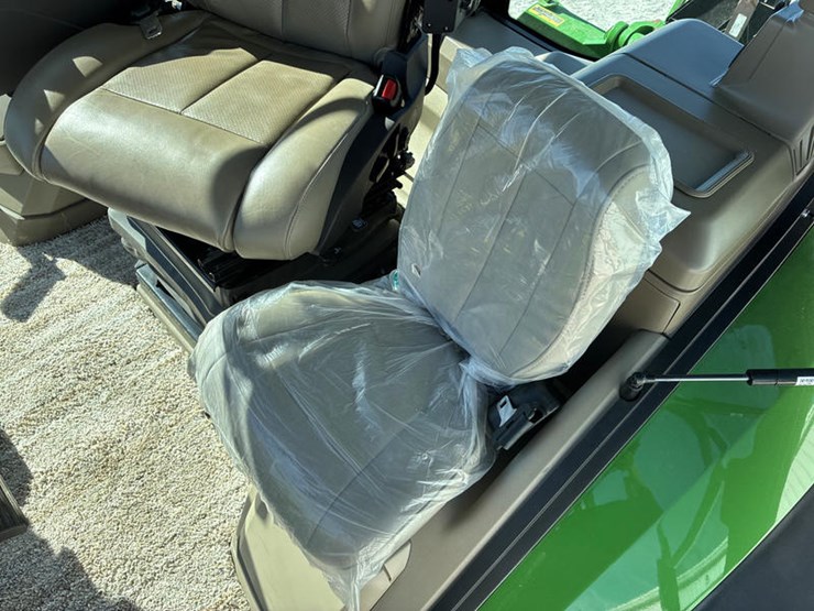 john-deere-8r-340-image-74