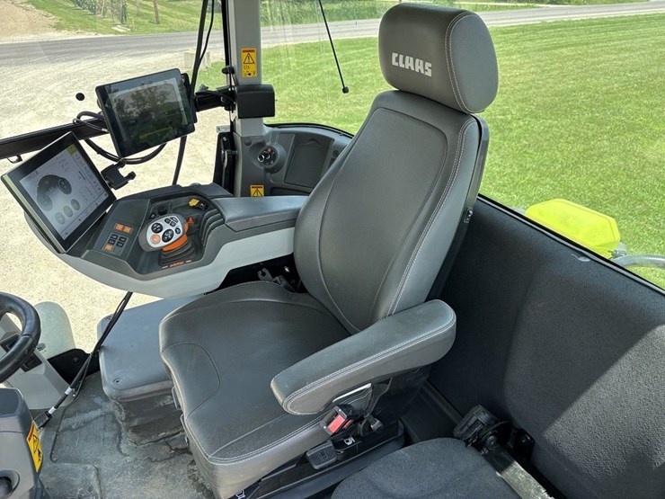 claas-xerion-5000-image-47