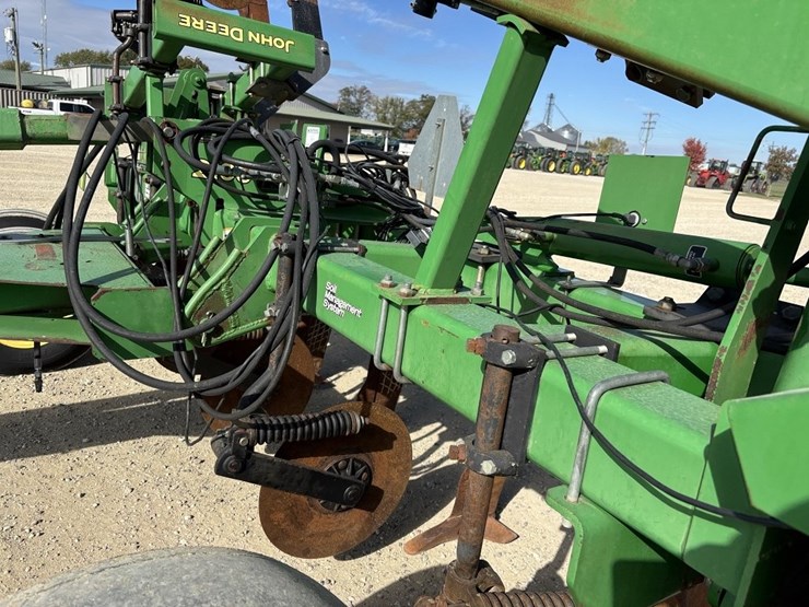 john-deere-2100-image-34