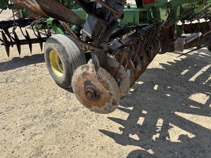 john-deere-637-image-28