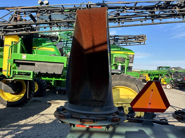 #114045-•-rhino-8600a-#10012-twin-chute-snow-blower-image-8