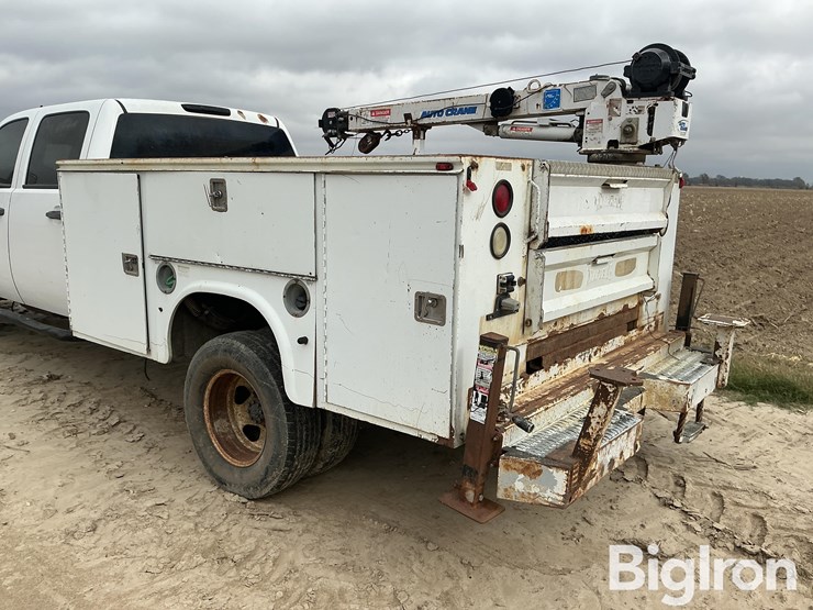 2013-chevrolet-3500-image-10