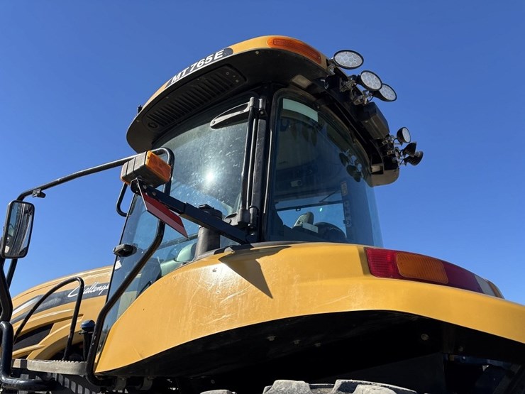 challenger-765e-track-tractor-image-29