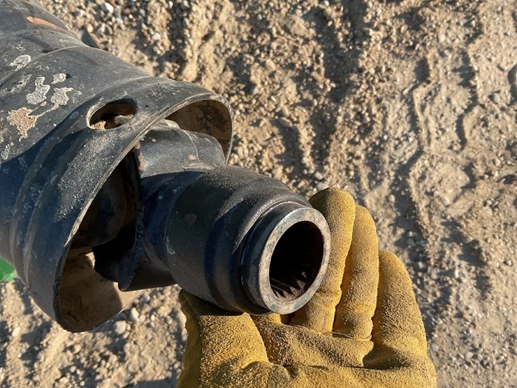 john-deere-560m-image-10