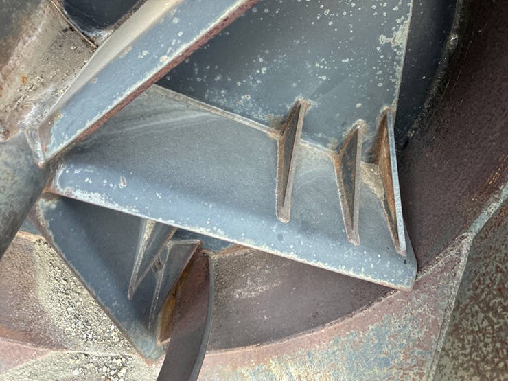 #114045-•-rhino-8600a-#10012-twin-chute-snow-blower-image-5