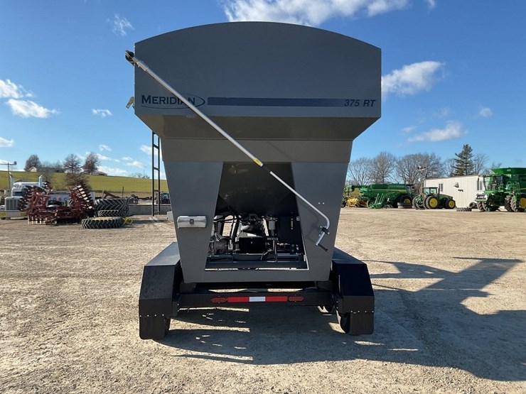 2024-meridian-375rt-image-4