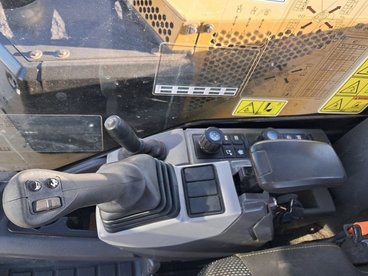 caterpillar-306-cr-image-18