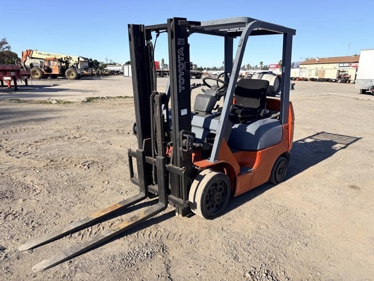 2005-toyota-2fgcu20-forklift-truck-image-1