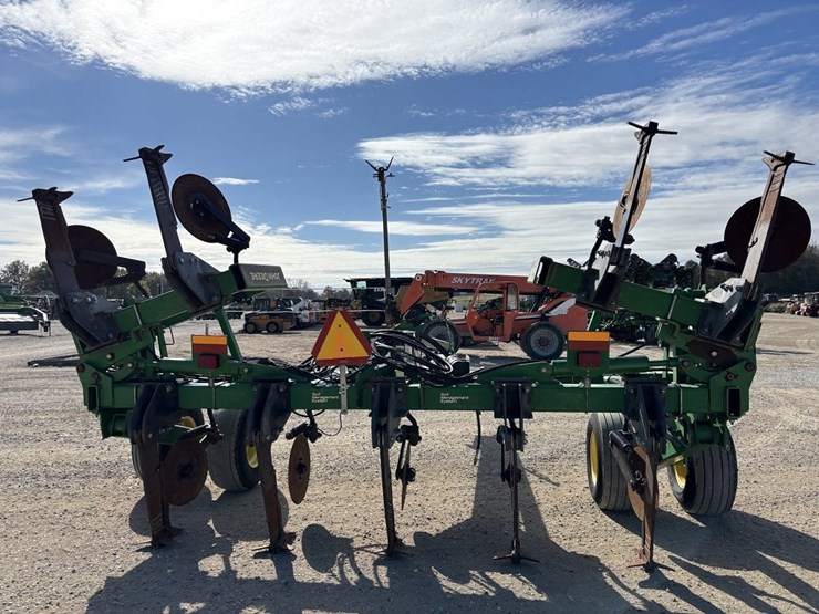 john-deere-2100-image-5