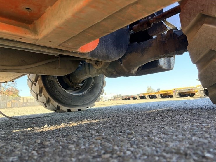 2015-jlg-65-18a-telescopic-reach-lift-image-11