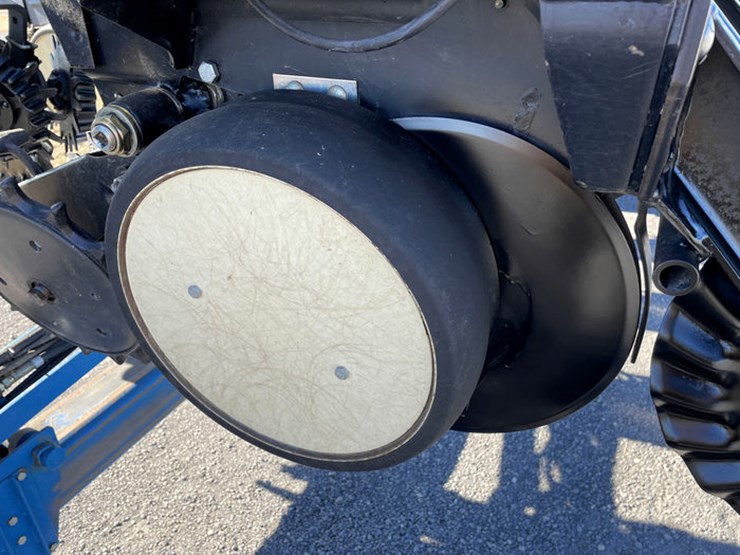 1998-kinze-2600-image-29