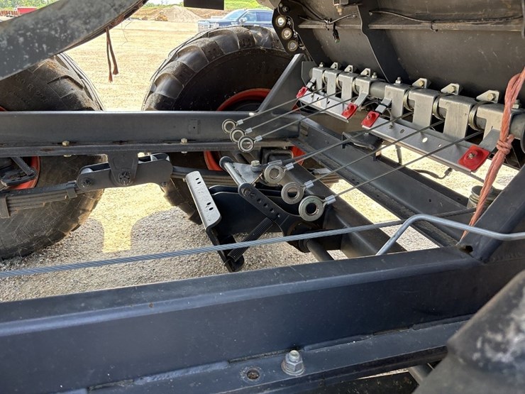 2018-claas-quandrant-5300rf-large-square-baler-image-24