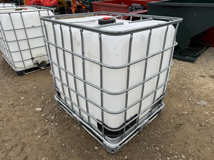 water-tank-tote-image-2