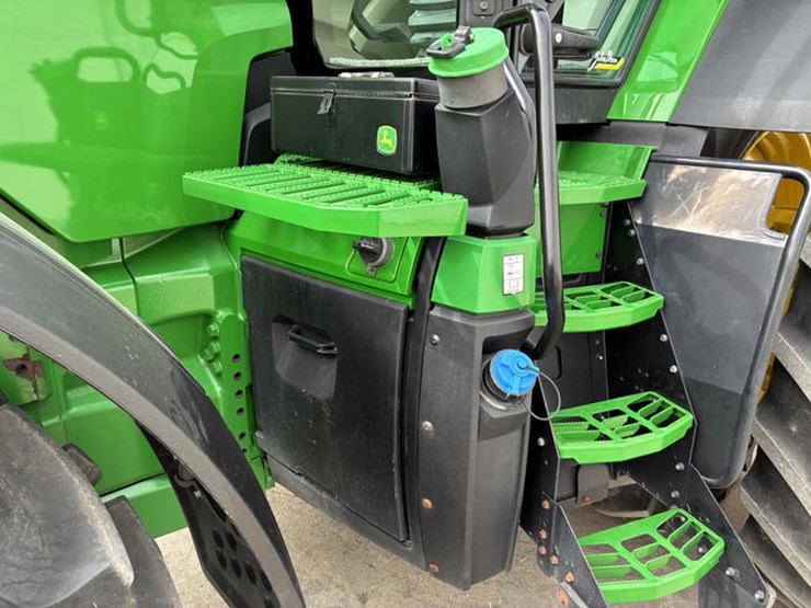 john-deere-8r-370-image-33