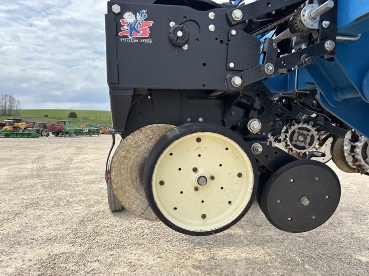 2012-kinze-3660-image-43