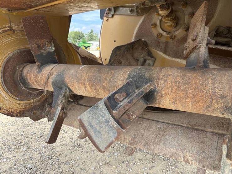 dynamic-wolverine-pull-type-ditcher-image-18