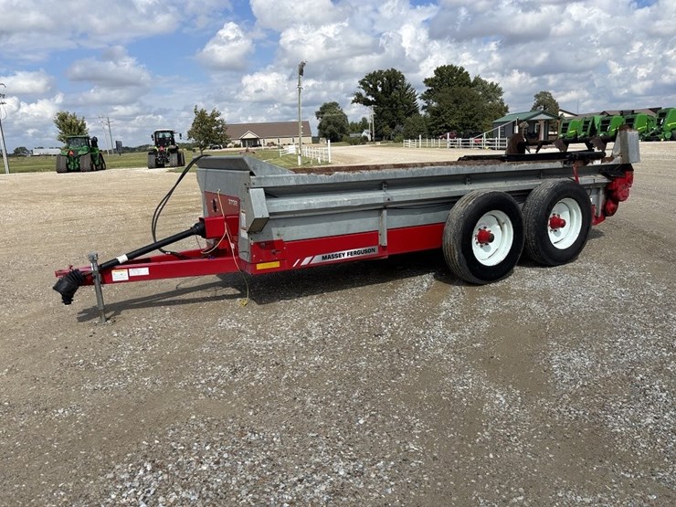 massey-ferguson-3732-image-2