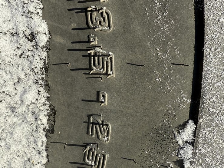 (3)-23.5-25-tires-image-1