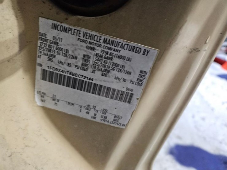 2011-ford-f450-image-23