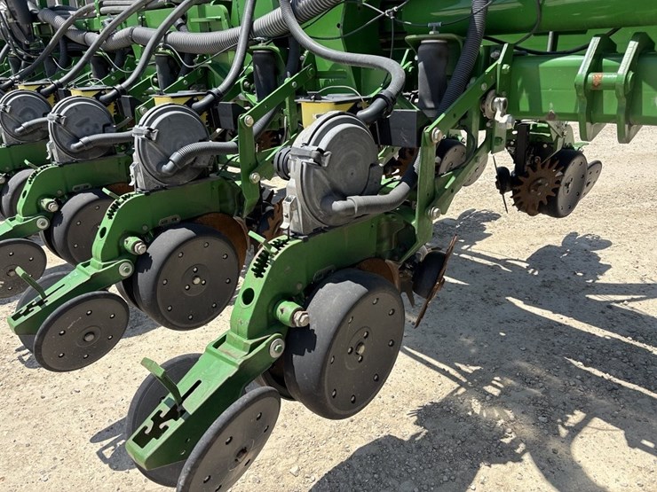 john-deere-s680-image-43