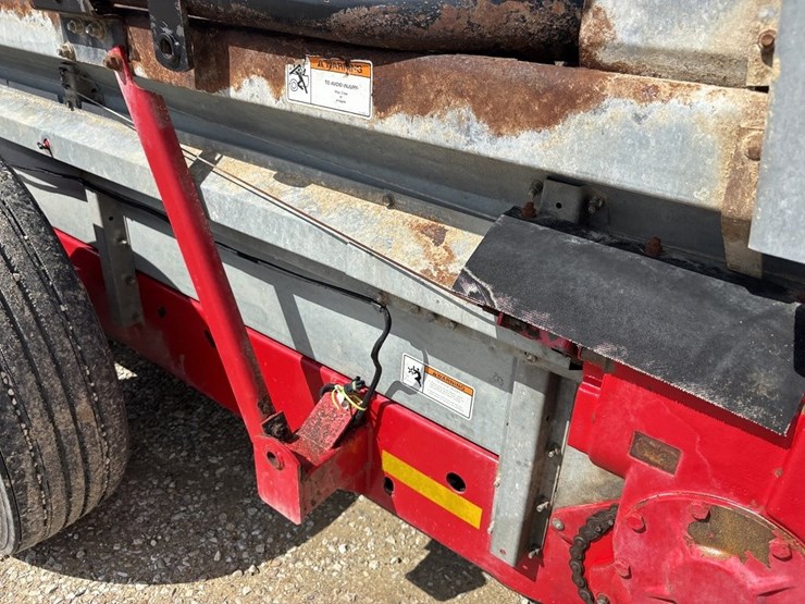 massey-ferguson-3732-image-29