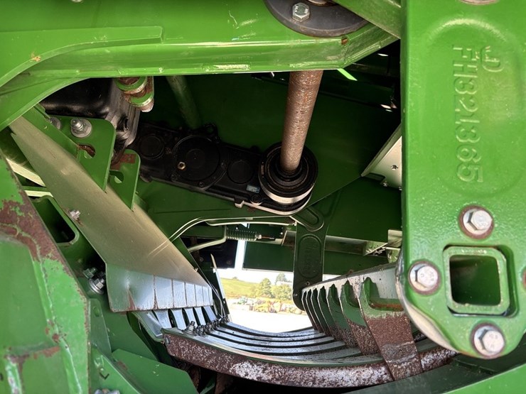 john-deere-l341-image-38