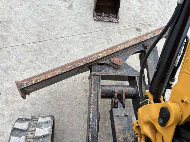 caterpillar-303.5e2-cr-image-68