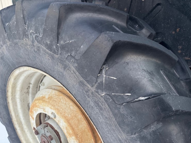 2002-new-holland-tm125-image-9