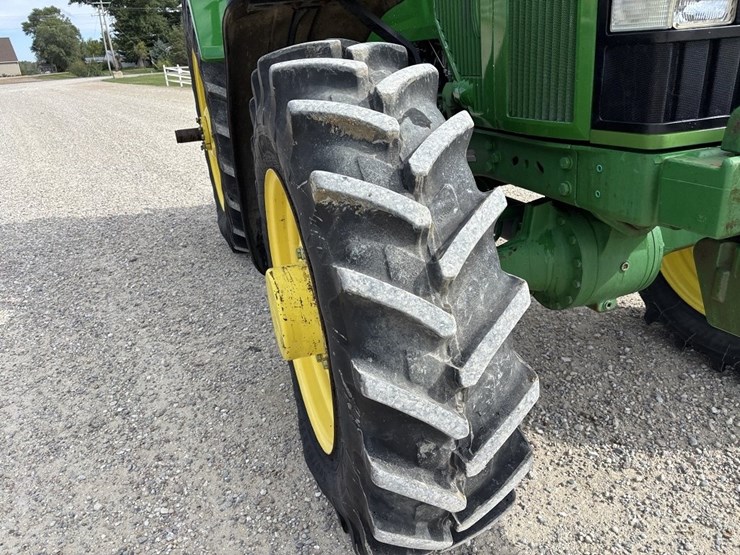 john-deere-7700-image-10